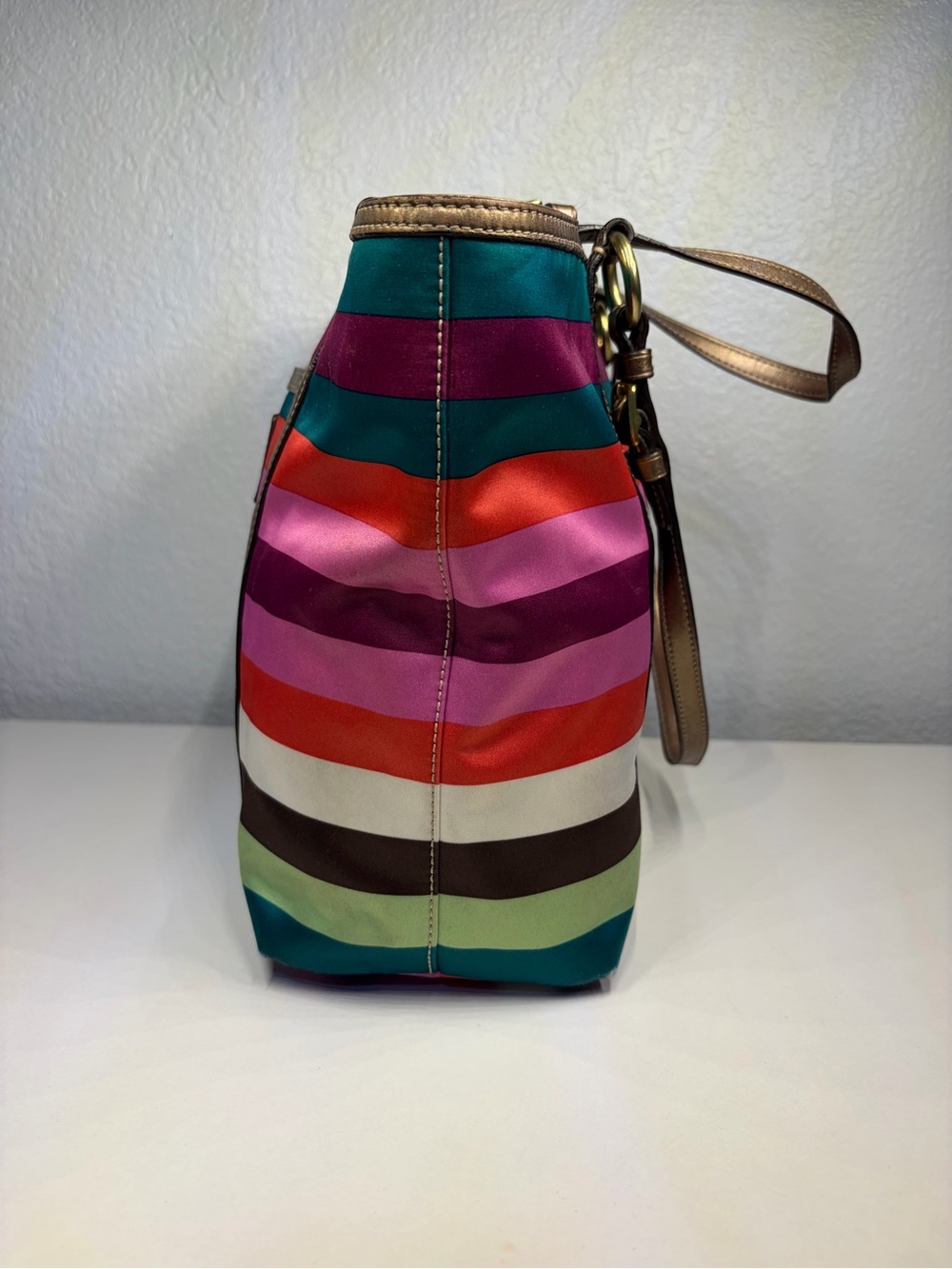 COACH LEGACY Multicolor Striped SATEEN Tote with Gold/ Bronze Trim. 2 Hangtags!! - Picture 4 of 16